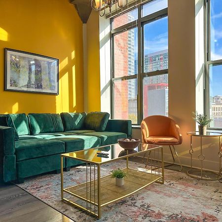 Spacious 2Br Vacation Rental With City View, Optional Parking And Gym Near Mccormick Place & Downtown Chicago Attractions Екстериор снимка