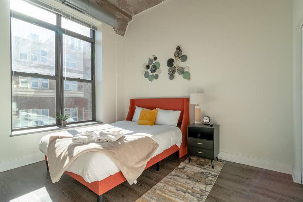 Spacious 2Br Vacation Rental With City View, Optional Parking And Gym Near Mccormick Place & Downtown Chicago Attractions Екстериор снимка