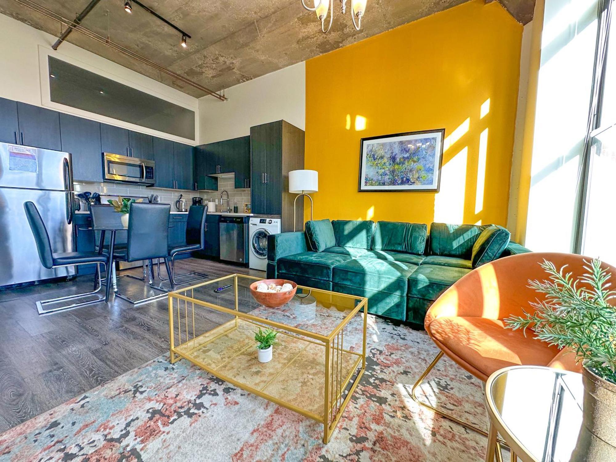 Spacious 2Br Vacation Rental With City View, Optional Parking And Gym Near Mccormick Place & Downtown Chicago Attractions Екстериор снимка