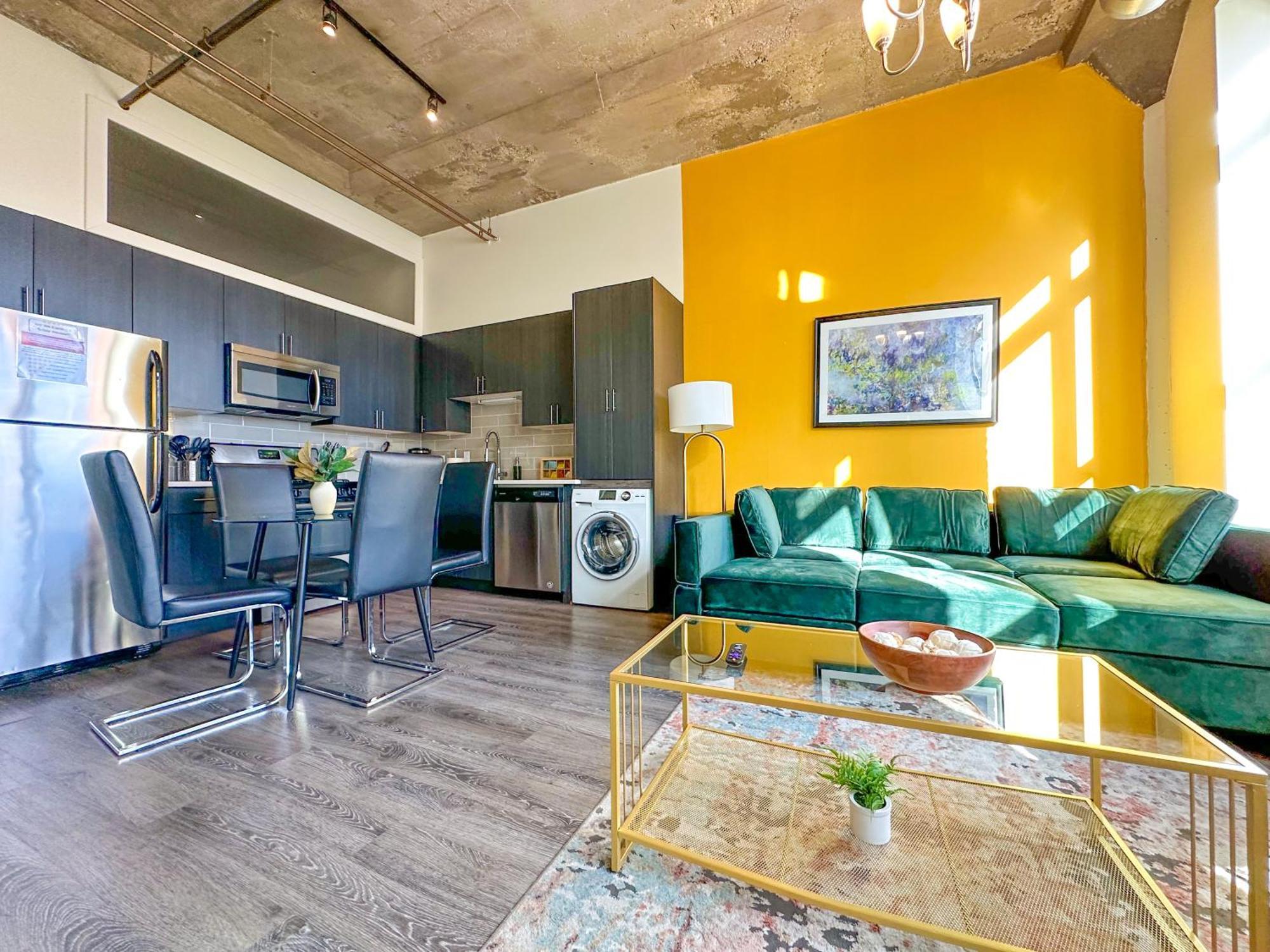 Spacious 2Br Vacation Rental With City View, Optional Parking And Gym Near Mccormick Place & Downtown Chicago Attractions Екстериор снимка